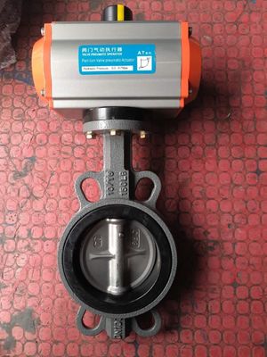 低温マニュアル PN16 PN25 DN40-DN400 300LB メタルハードシール 圧縮式ウェッファーバターフライバル