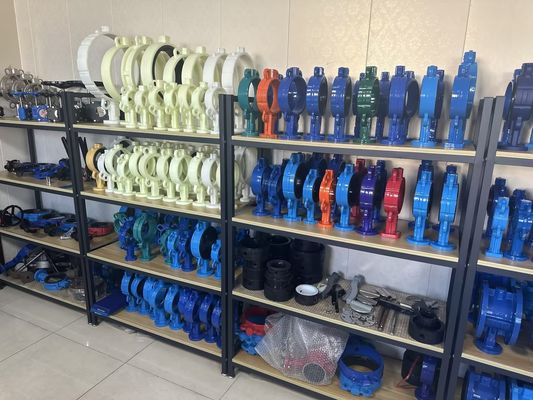 高温CPVCバタフライバル 耐久性のためにカスタマイズされた