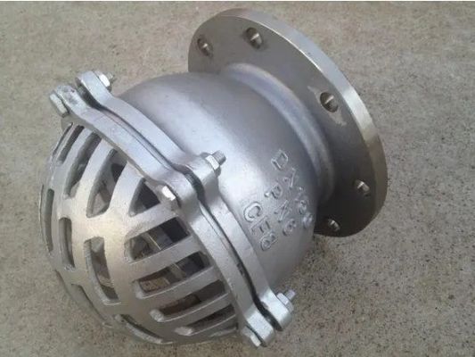 DN150 PN16 GGG50 ジェットポンプ用ステンレス鋼のストレナー付き柔らかい鉄の足弁